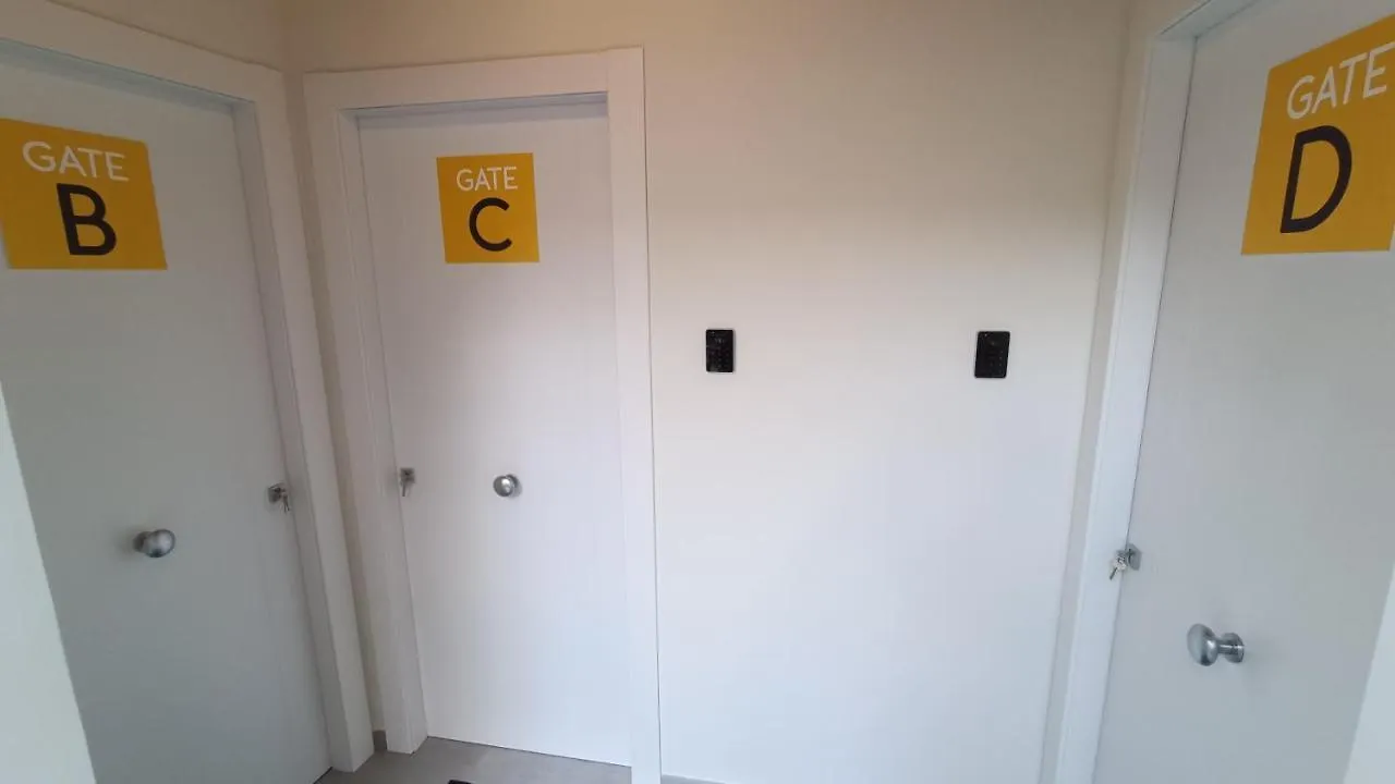 Terminal 1 Guest House 나폴리 0*,