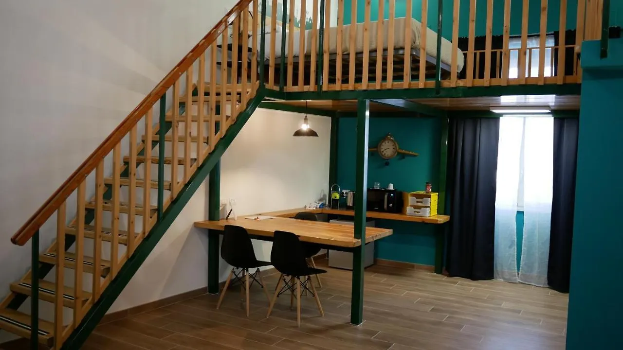 아파트 Terminal 1 Guest House 나폴리
