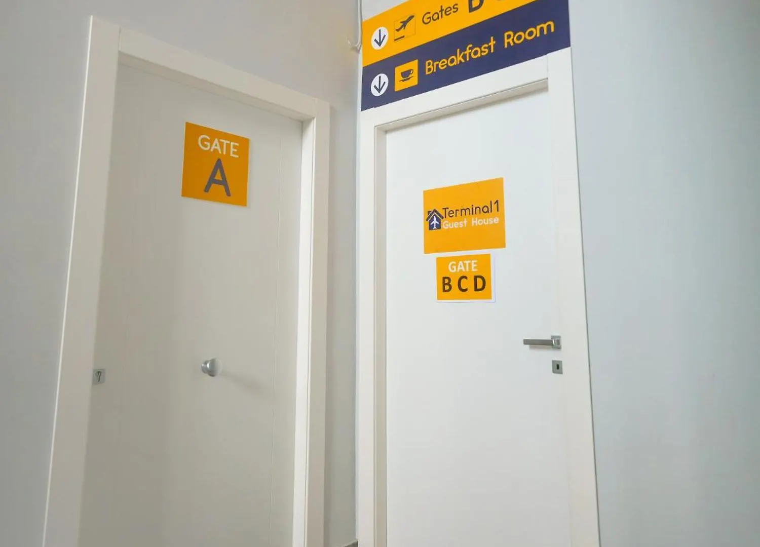 Terminal 1 Guest House 나폴리